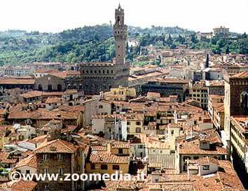 Firenze - Vista dai tetti di Palazzo Vecchio e San Miniato