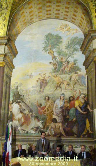 Museo degli Argenti, davanti agli affreschi della Sala Giovanni da San Giovanni,