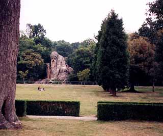 Il Parco con vista sulla statua dell'Appennino